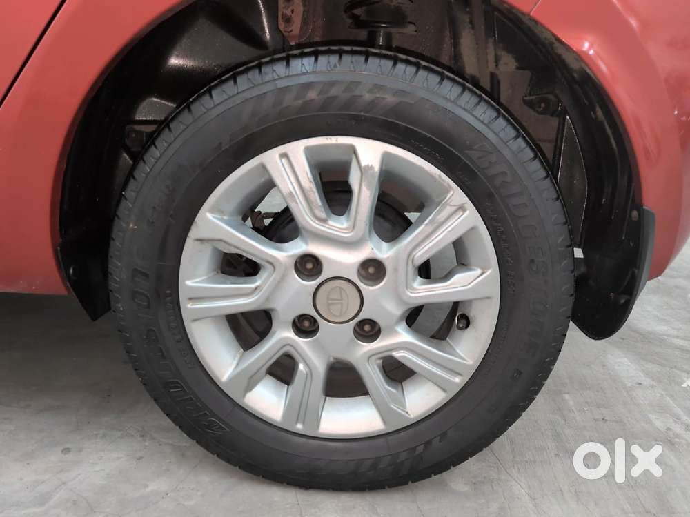 Tata Tiago Xza, 2018, Petrol