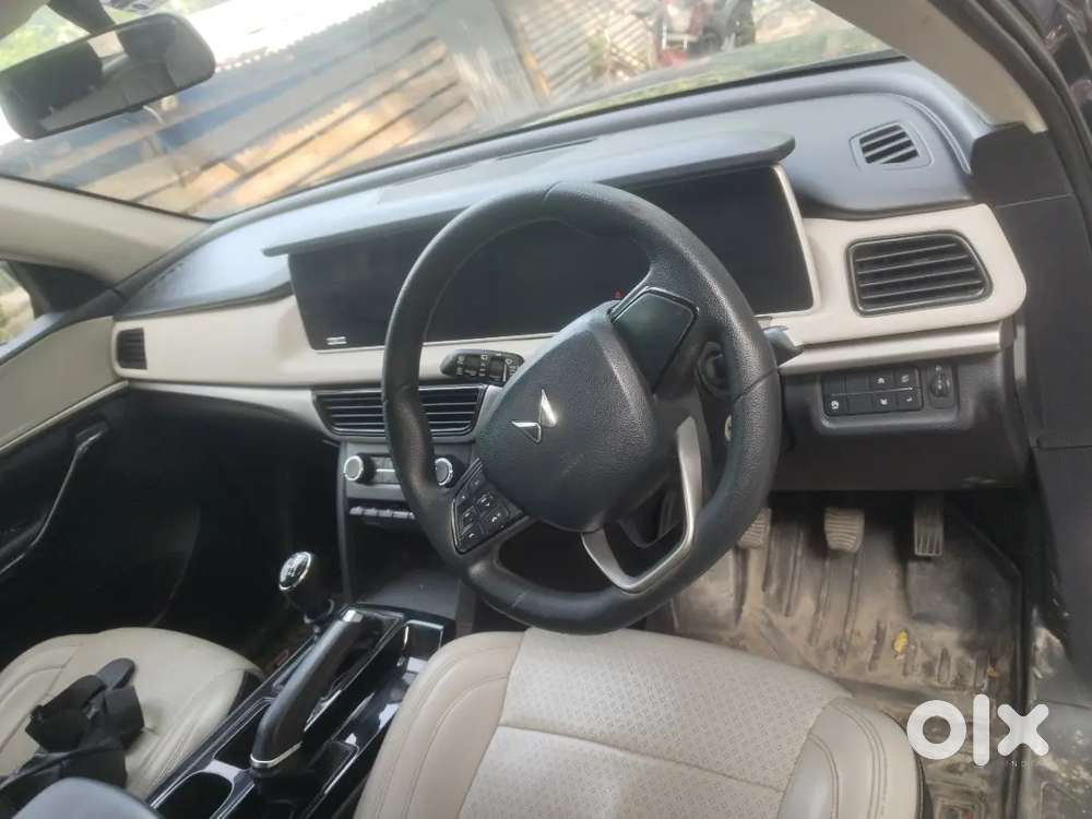 Mahindra Xuv700 Petrol 2022