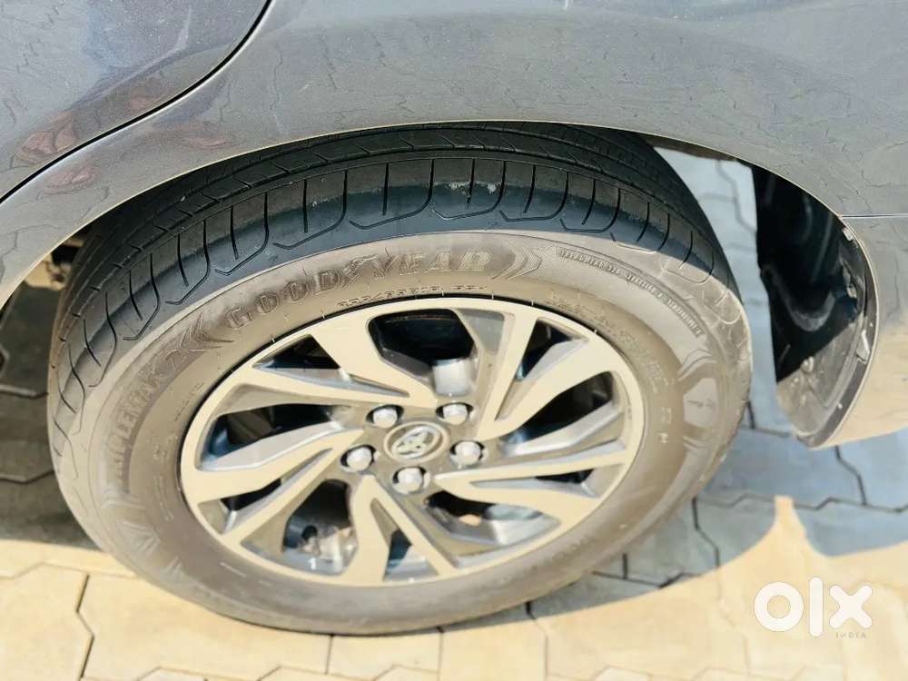 Toyota Innova Crysta 2020 Diesel 70000 Km Driven