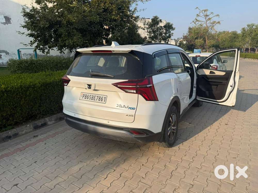 Mahindra Xuv700 2023 Diesel Well Maintained
