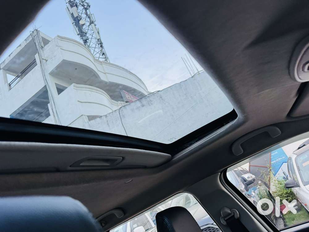 Maruti Suzuki Brezza 1.5 Zxi Smart Hybrid, 2022, Petrol