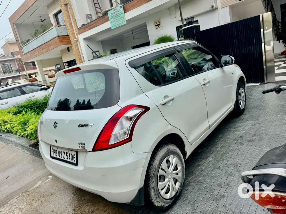 Maruti Suzuki Swift 2015 (november)