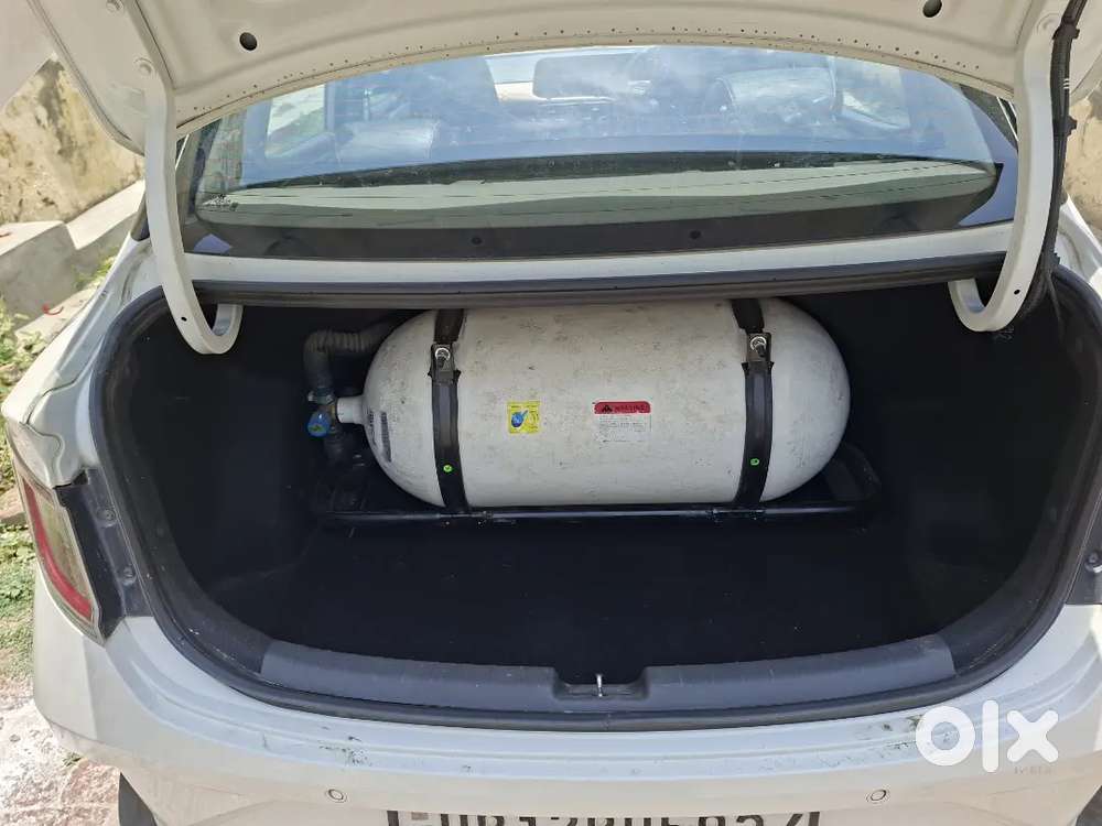 Hyundai Aura 2023 Petrol 62000 Km Driven