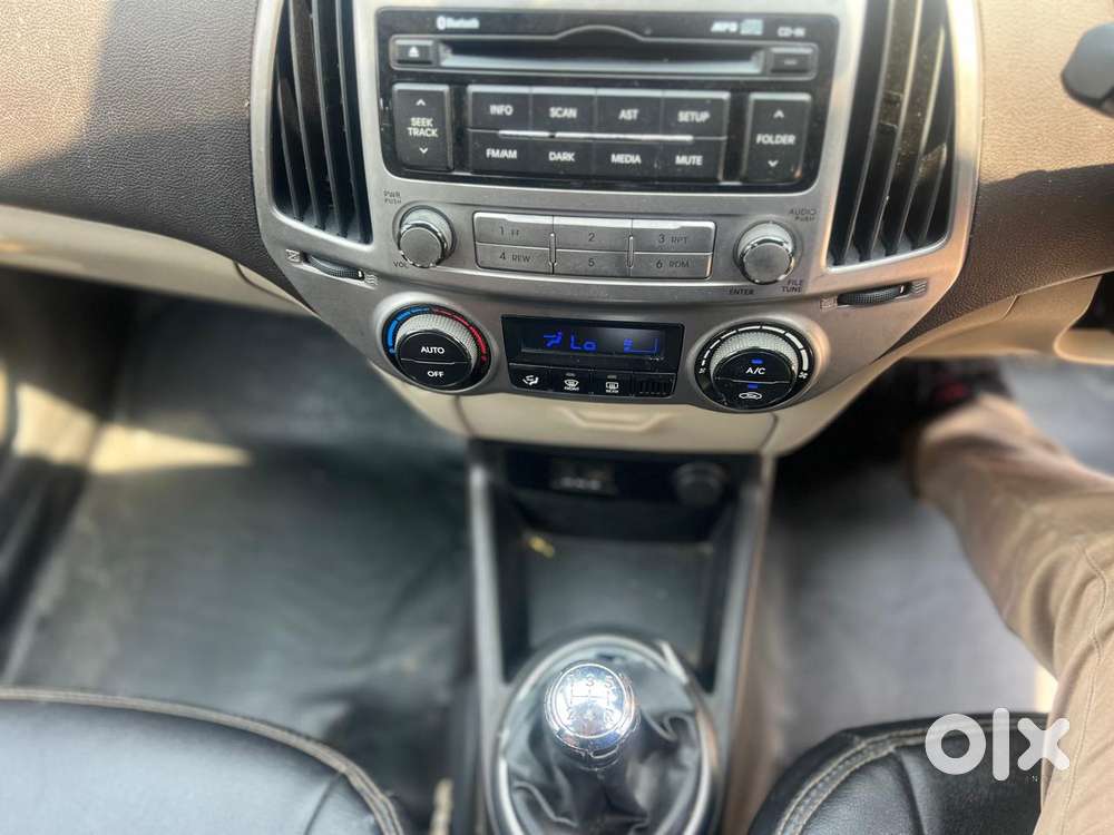 Hyundai I20 Sportz 1.2 Bs-iv, 2013, Petrol