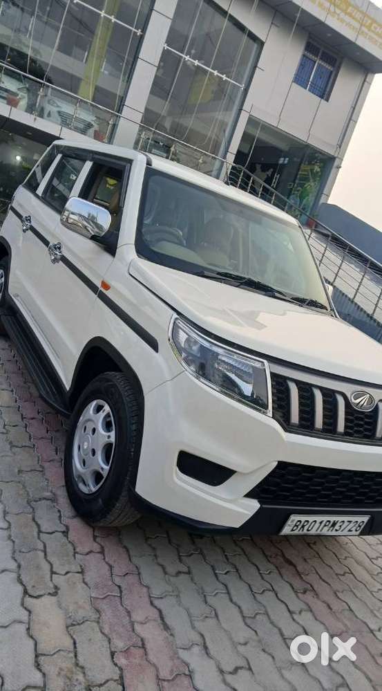 Mahindra Bolero Neo N8, 2021