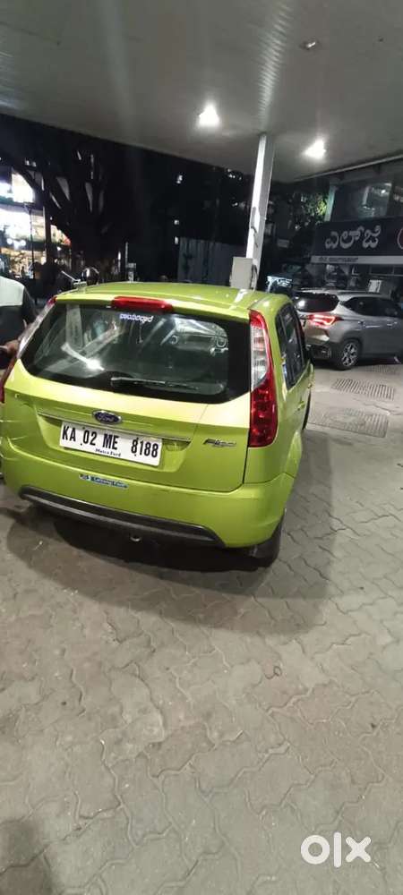 Ford Figo Petrol ZXI 2010 variant