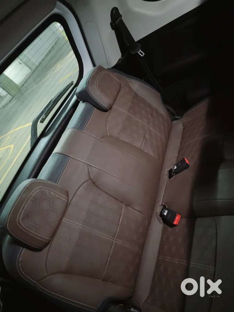 Mahindra Scorpio-n 2022 -2023 Petrol Automatic