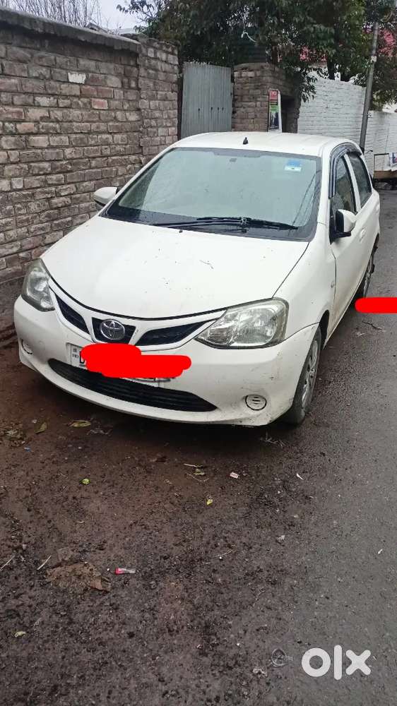 Etios Liva Petrol 2015 December