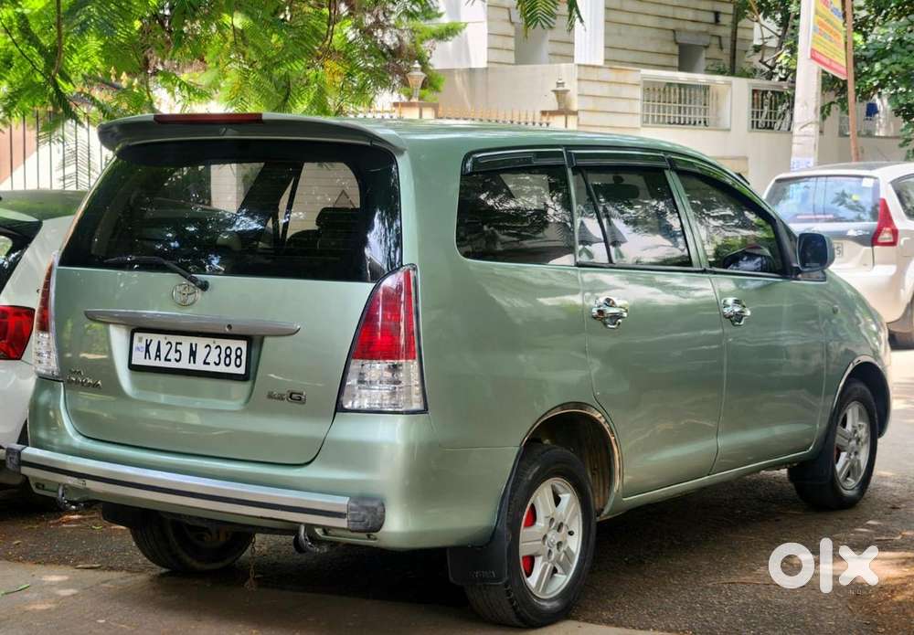 Toyota Innova 2.5 G (diesel) 7 Seater Bs Iv, 2005, Diesel