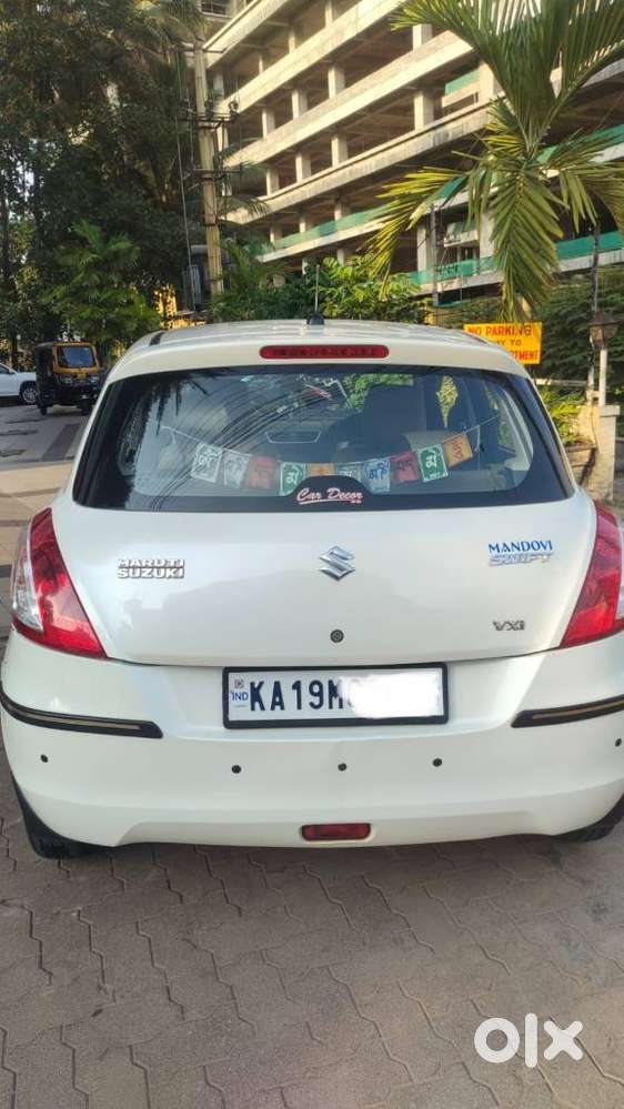 Maruti Suzuki Swift Vxi + Manual, 2012, Petrol