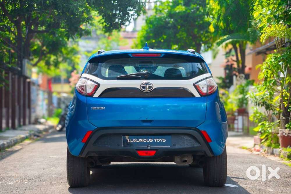 Tata Nexon 1.2 Revotron Xz Plus Dual Tone, 2018, Petrol