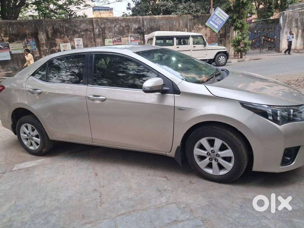 Toyota Corolla Altis 1.8 G, 2015, Petrol