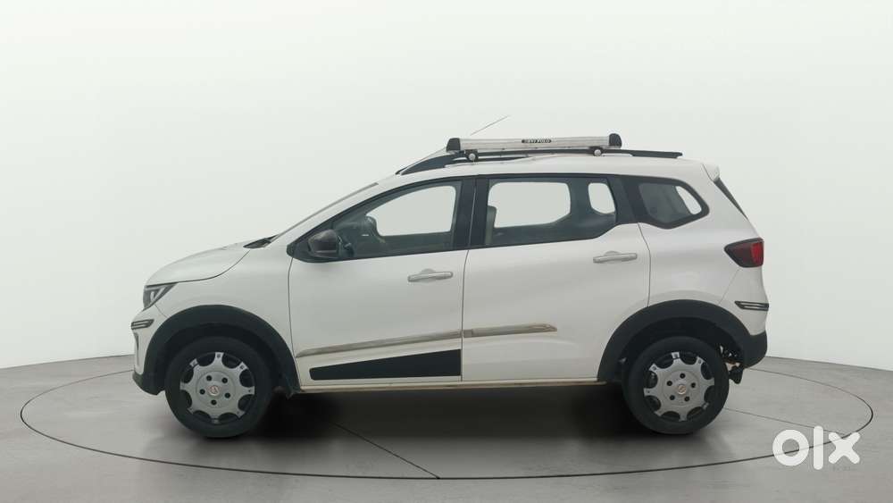 Renault Triber Rxz Easy-r Amt, 2023, Petrol