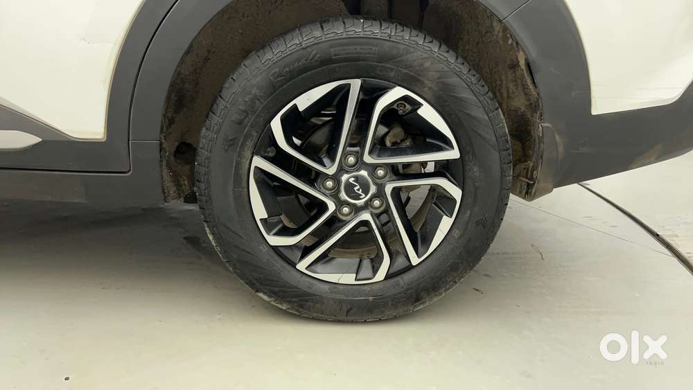 Kia Carens 1.4 Luxury Plus 6 Str, 2022, Petrol