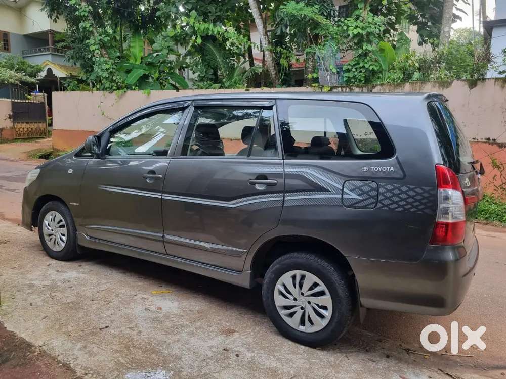 Toyota Innova 2014 Diesel Well Maintained
