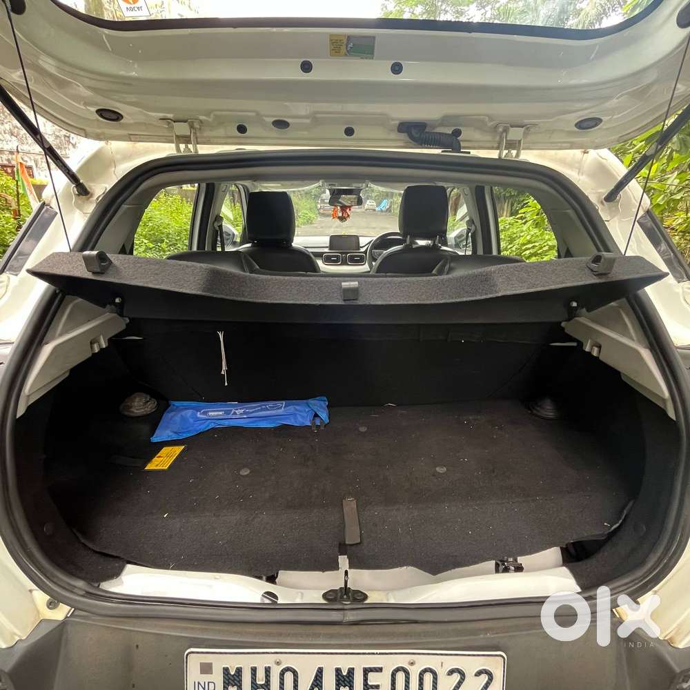 Tata Punch Accomplished Dazzle Sunroof Cng, 2024, Petrol