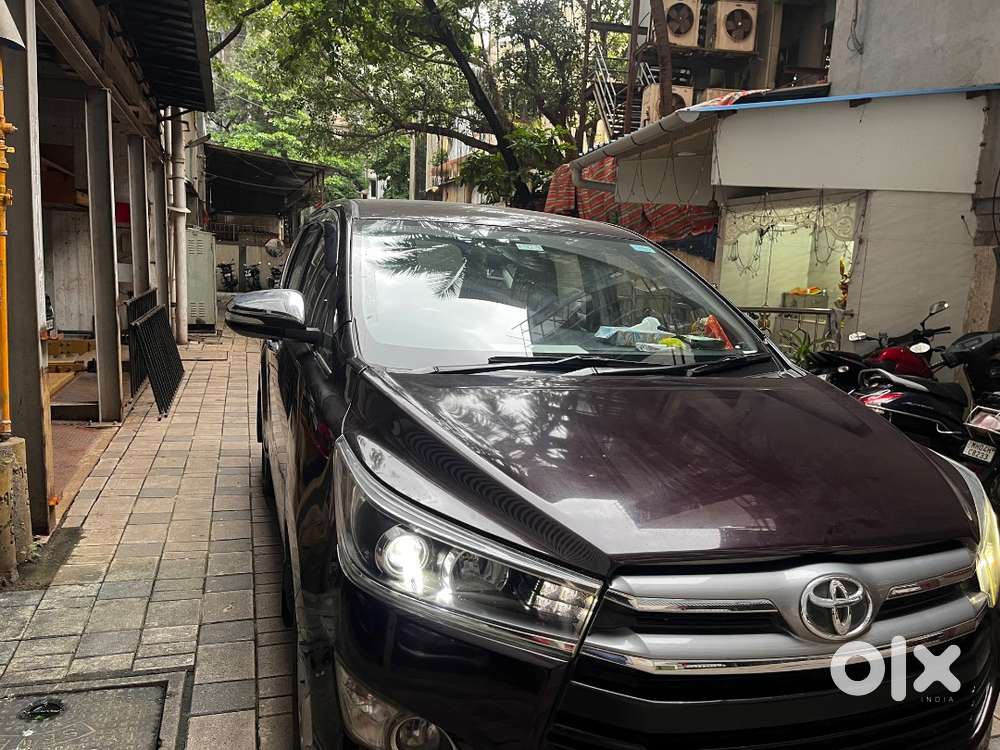 Innova Crysta Zx Top Model (petrol) 2016