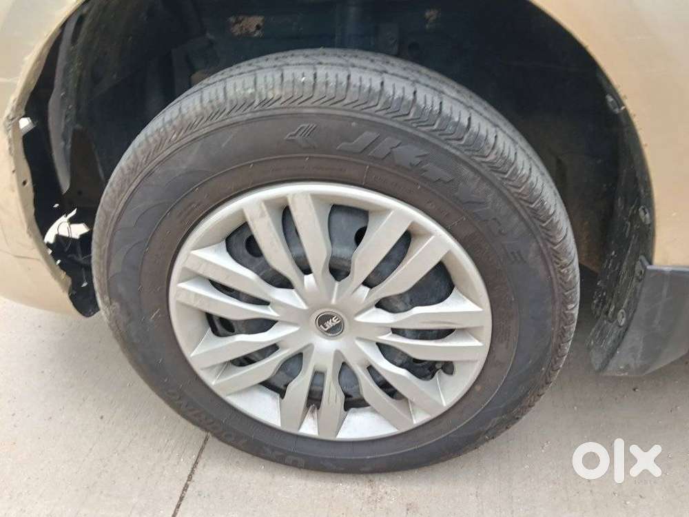 Maruti Suzuki Swift Dzire 1.2 Vxi Bsiv, 2013, Petrol