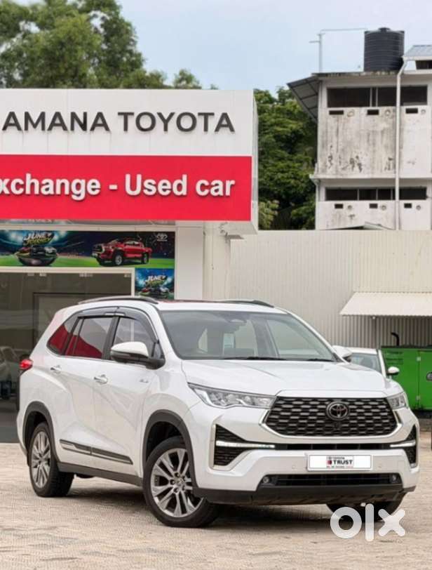 Toyota Innova Hycross 2.0 Zx (o) Hybrid 7 Str, 2023, Petrol