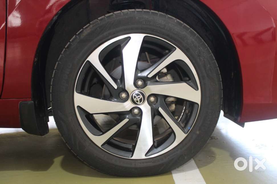 Toyota Glanza 1.2 V Amt, 2023, Petrol