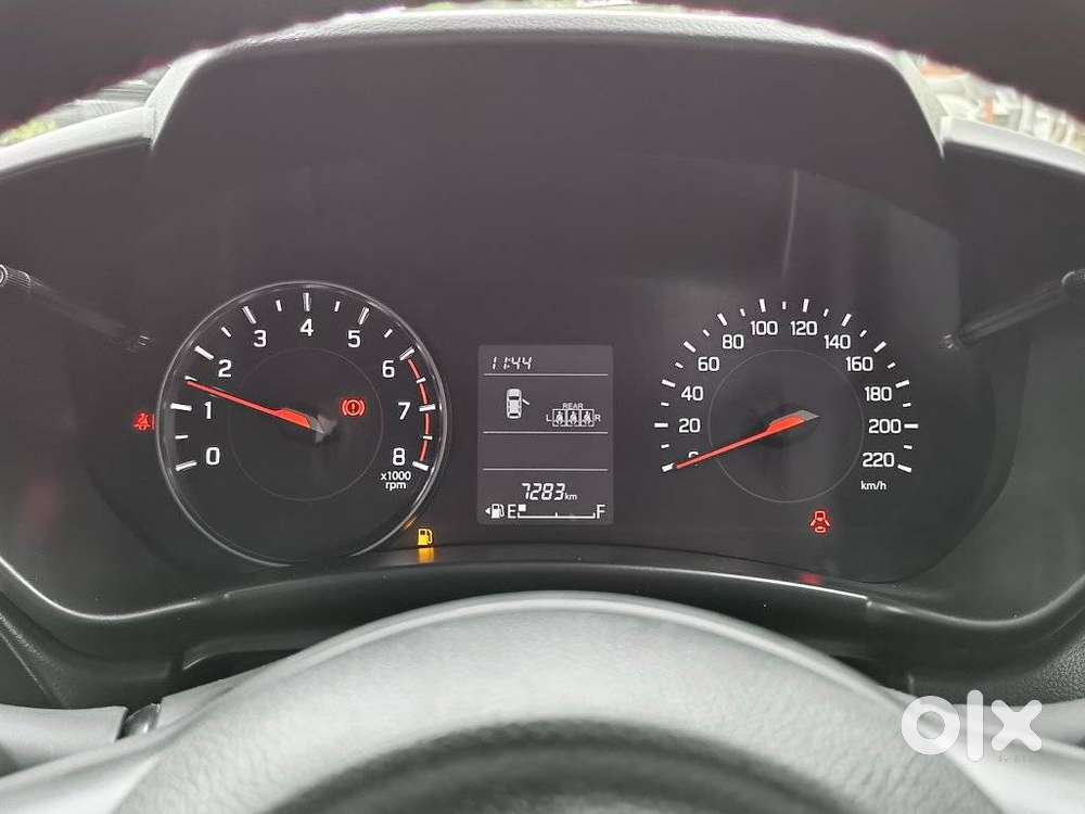Maruti Suzuki Swift Vxi + Manual, 2025, Petrol