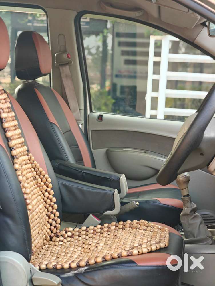 Mahindra Quanto C8, 2013, Diesel