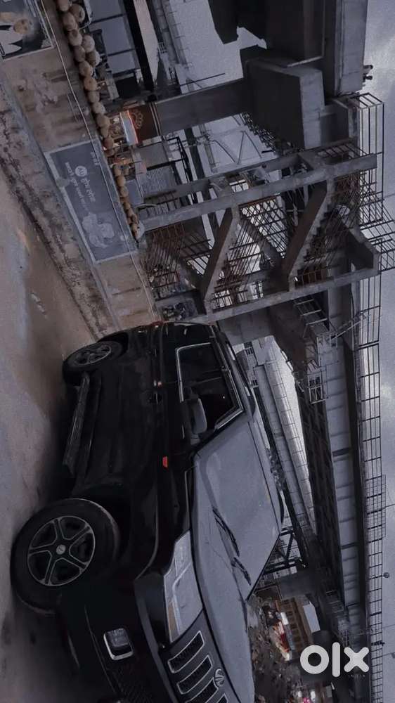 Mahindra Tuv 300 2017