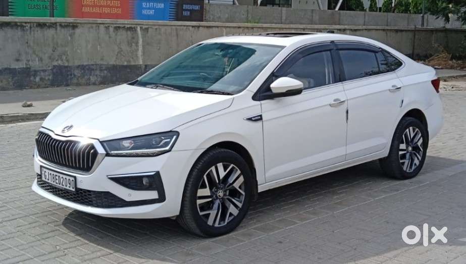 Skoda Slavia Style 1.0l Tsi At, 2024, Petrol