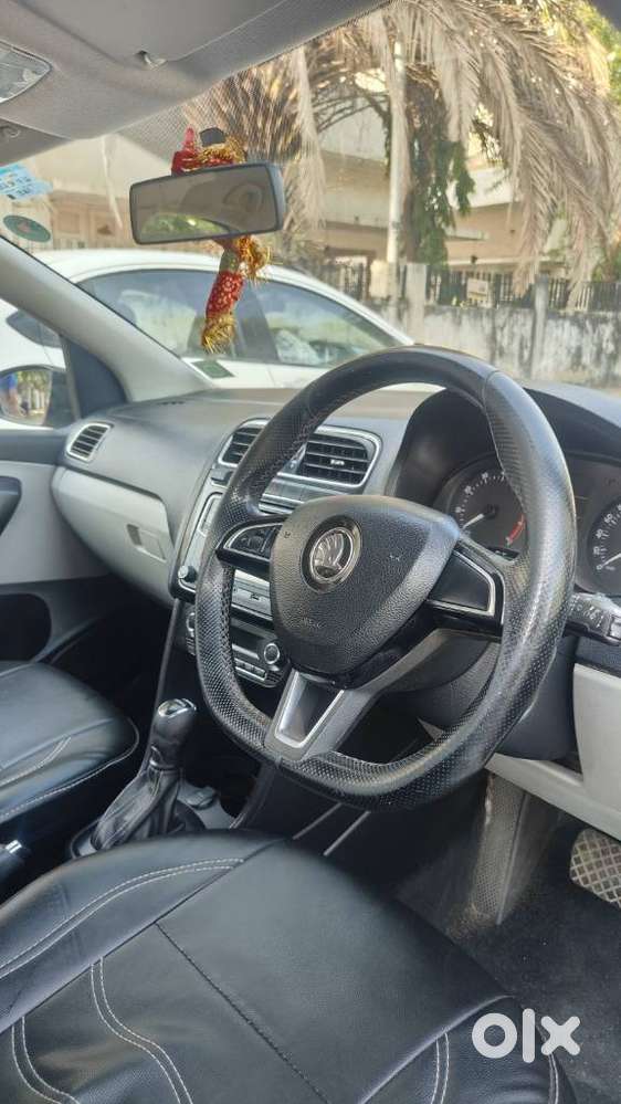 Skoda Rapid 1.0 Ambition Tsi At, 2021, Petrol