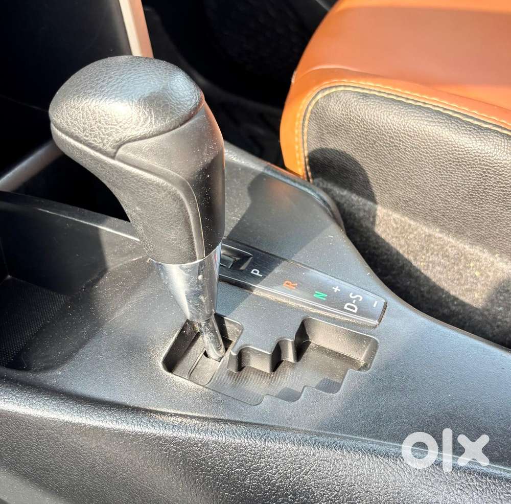 Toyota Innova Crysta [2020-ongoing] 2.4 Gx At 7 Str, 2021, Diesel