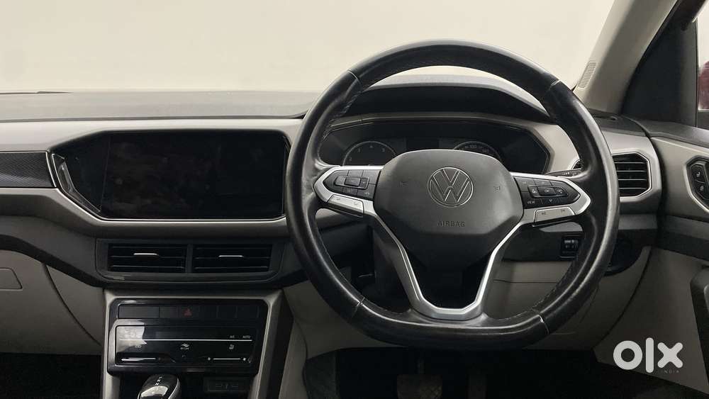 Volkswagen Taigun 1.0 Tsi Highline At, 2022, Petrol