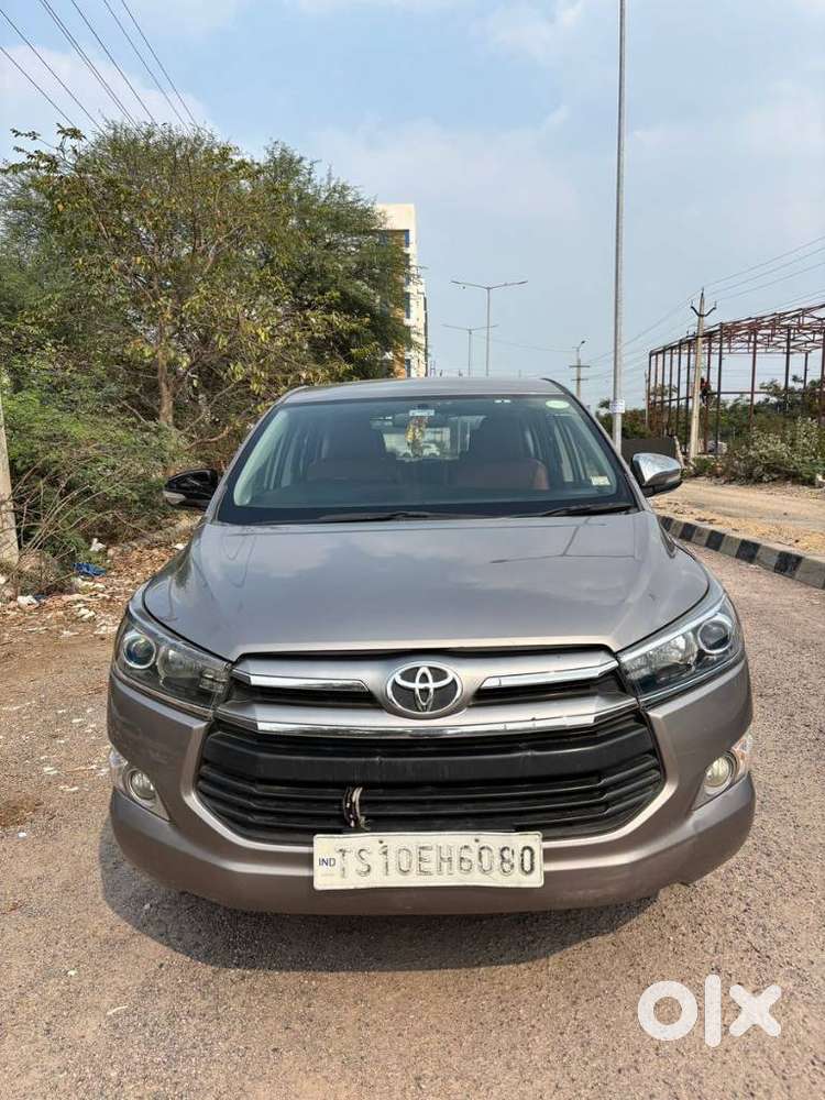 Toyota Innova Crysta 2.4 V 7 Str, 2016, Diesel