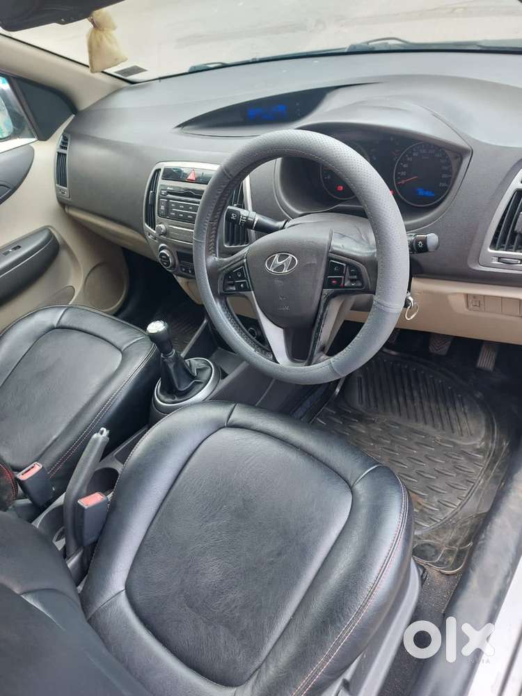 Hyundai I20 Petrol Manual 2013