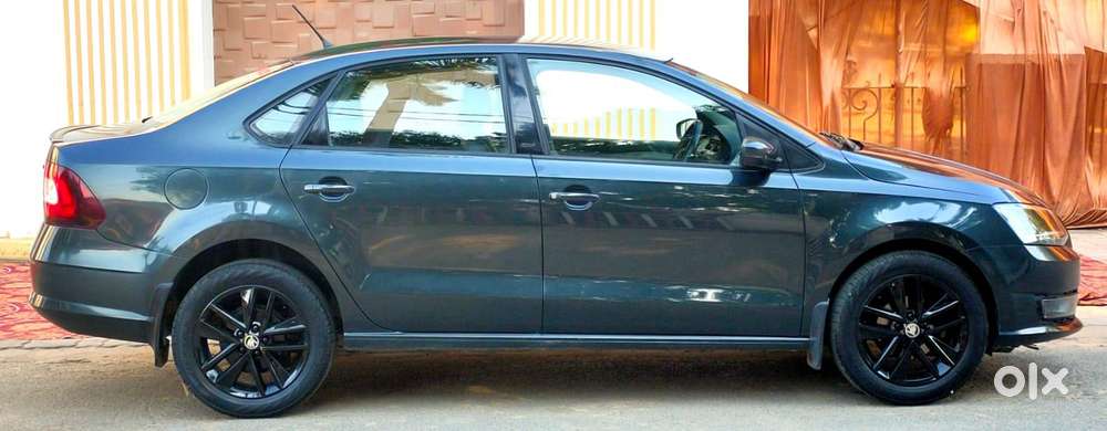 Skoda Rapid 1.0 Tsi Ambition, 2021, Petrol