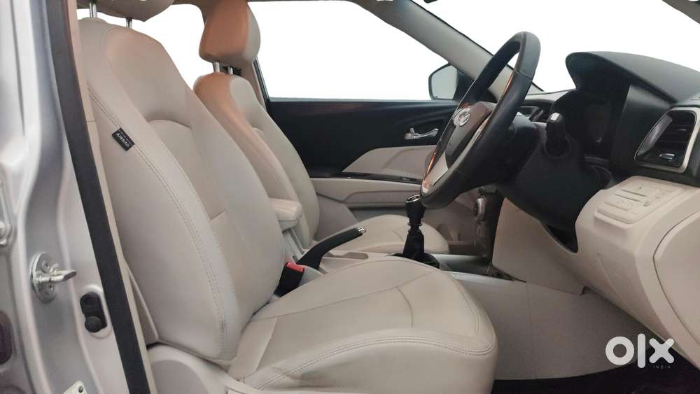 Mahindra Xuv300 W8 Option, 2020, Petrol