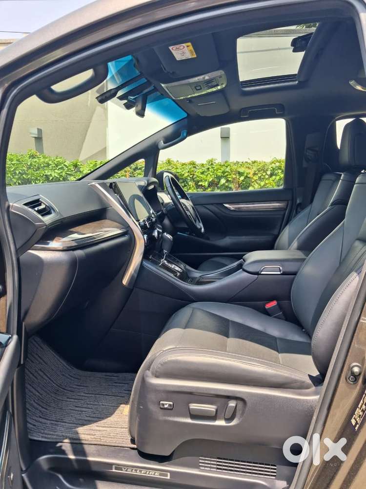 Toyota Vellfire Vip &ndash; Executive Lounge, 2021, Petrol