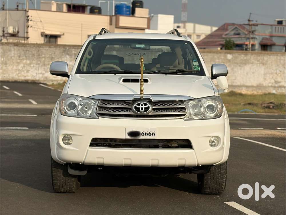 Toyota Fortuner 4x4 At, 2011, Diesel