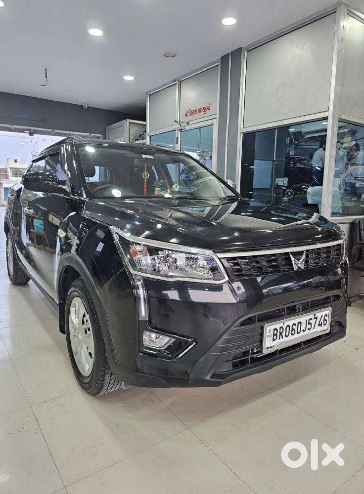 Mahindra Xuv300 W4, 2023, Petrol