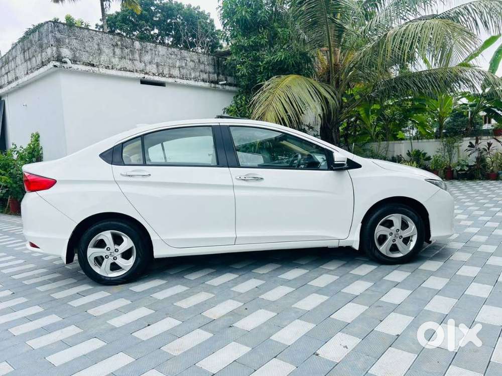 Honda City 2011-2013 1.5 V Mt Sunroof, 2017, Petrol