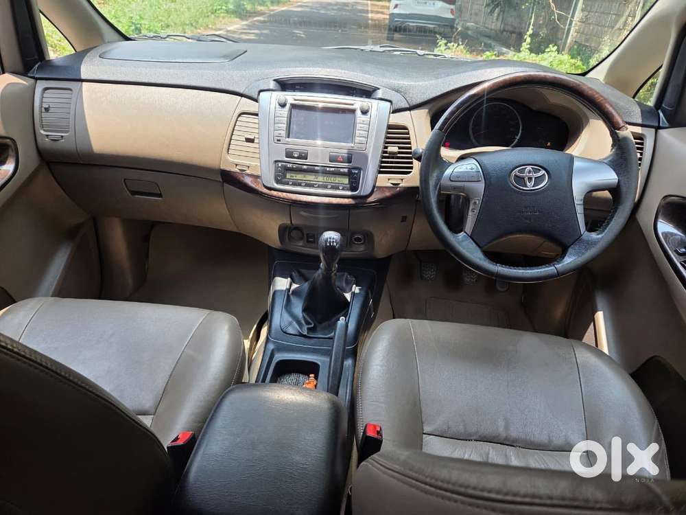 Toyota Innova 2.5 Z Diesel 7 Seater, 2015, Diesel