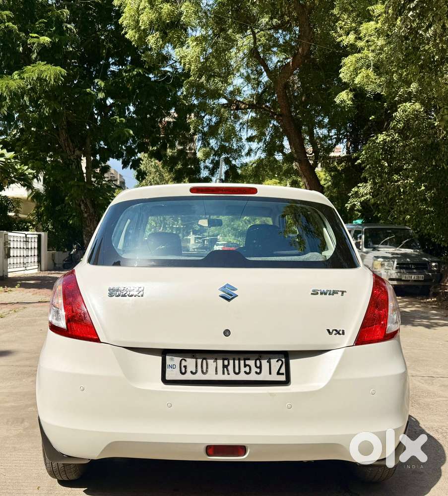 Maruti Suzuki Swift Vxi Abs Bsiv, 2016, Cng & Hybrids