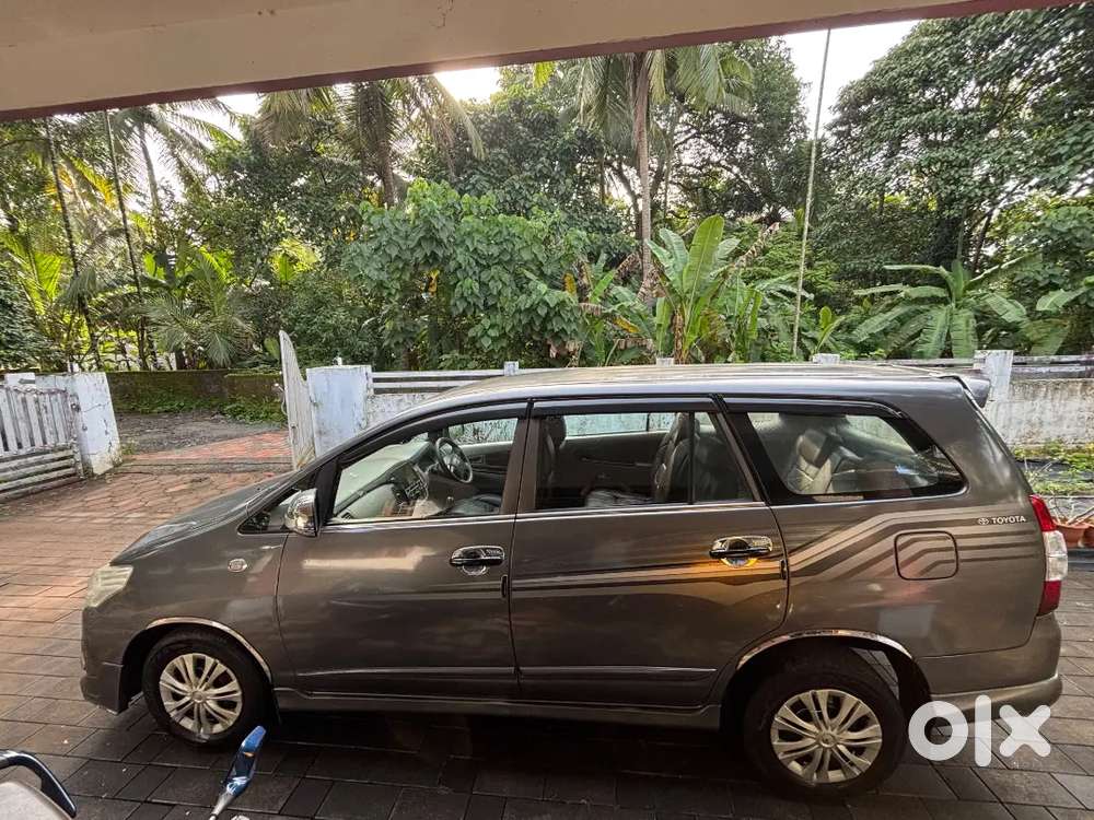 Toyota Innova 2.5 G4 2014
