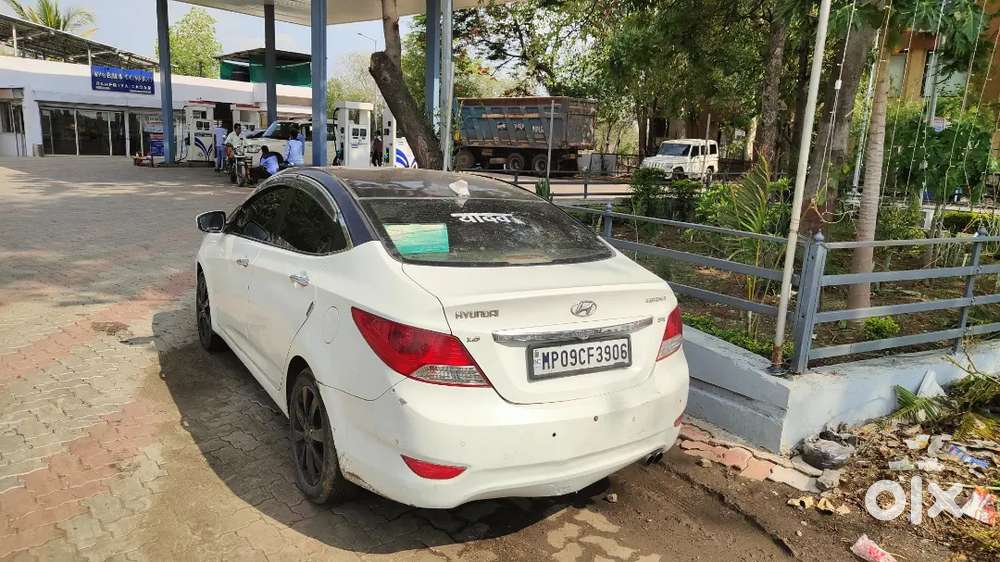 Hyundai Verna 2012