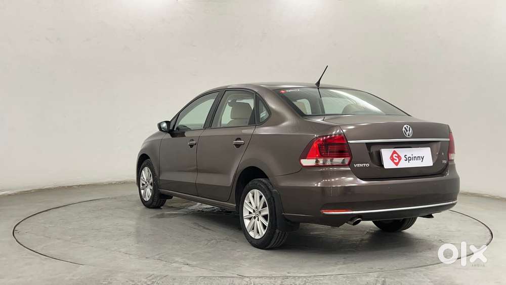 Volkswagen Vento 1.2 Tsi Highline At, 2016, Petrol
