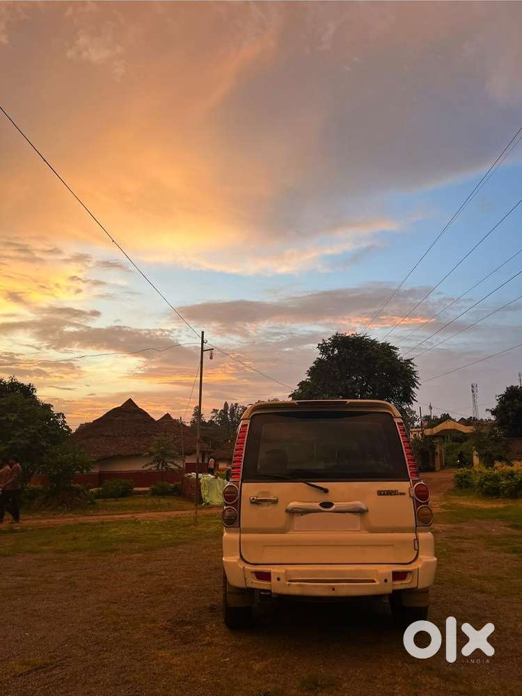 Mahindra Scoripo Sle 2.2 Mhawk 2012 White Diesel Non-accidental