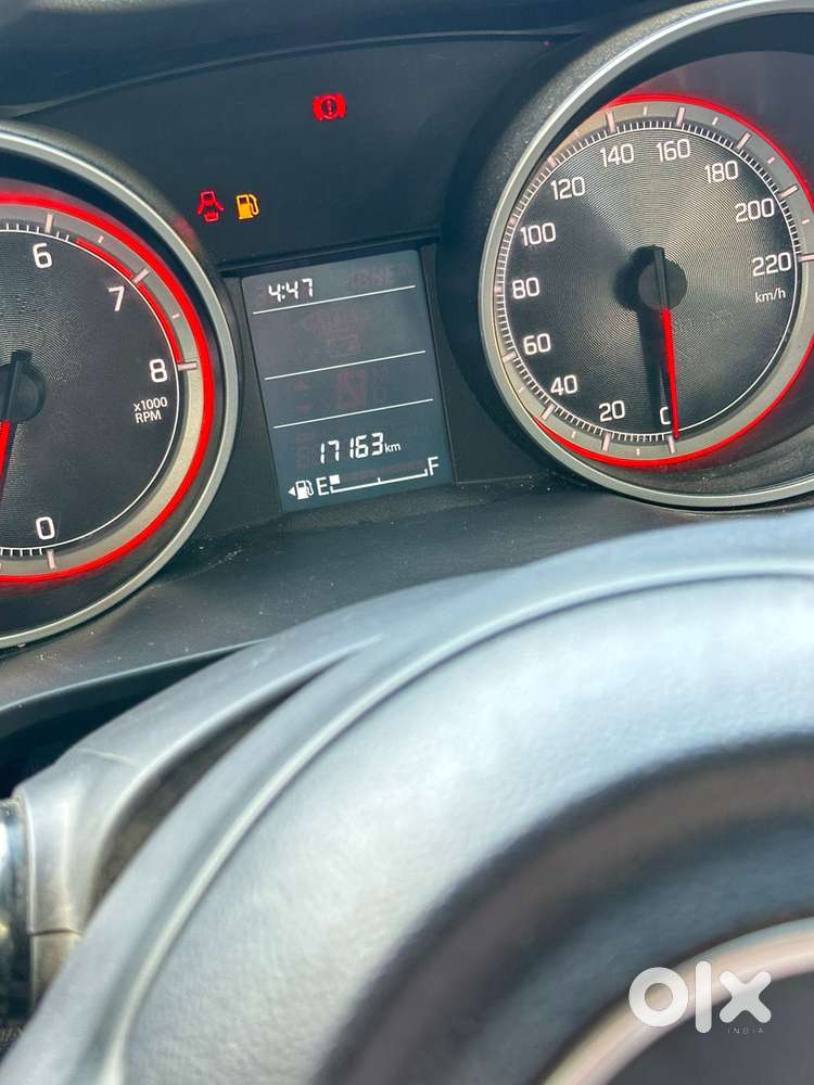 Maruti Suzuki Swift Vxi + Manual, 2022, Petrol