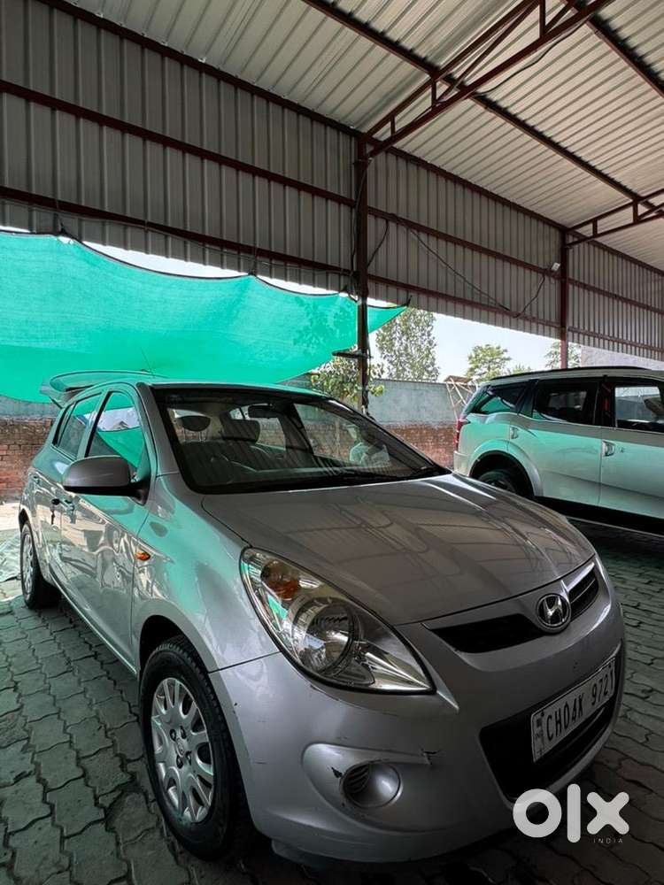 Hyundai Car 2009 Petrol Docter Driven Car