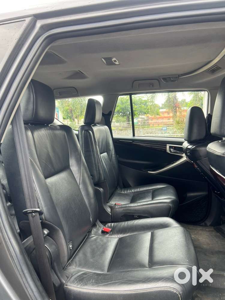 Toyota Innova Crysta 2016