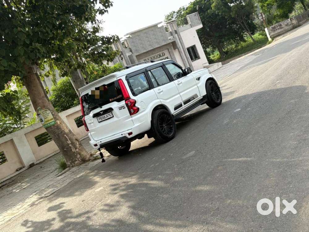Mahindra Scorpio Classic 2025 Diesel Well Maintained