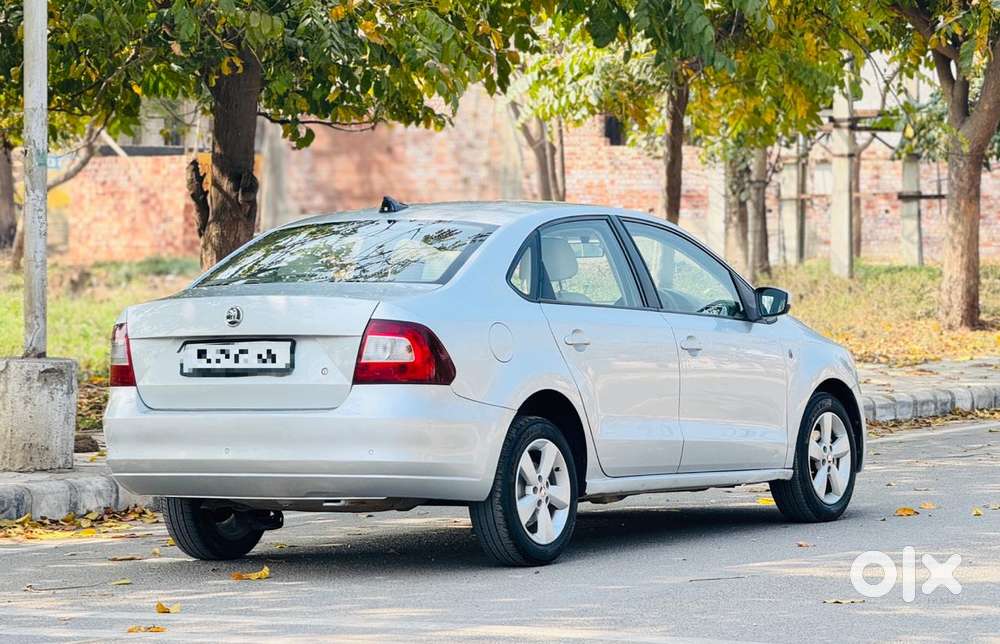 Skoda Rapid 2013-2016 1.5 Tdi At Ambition With Alloy Wheel, 2015, Di..